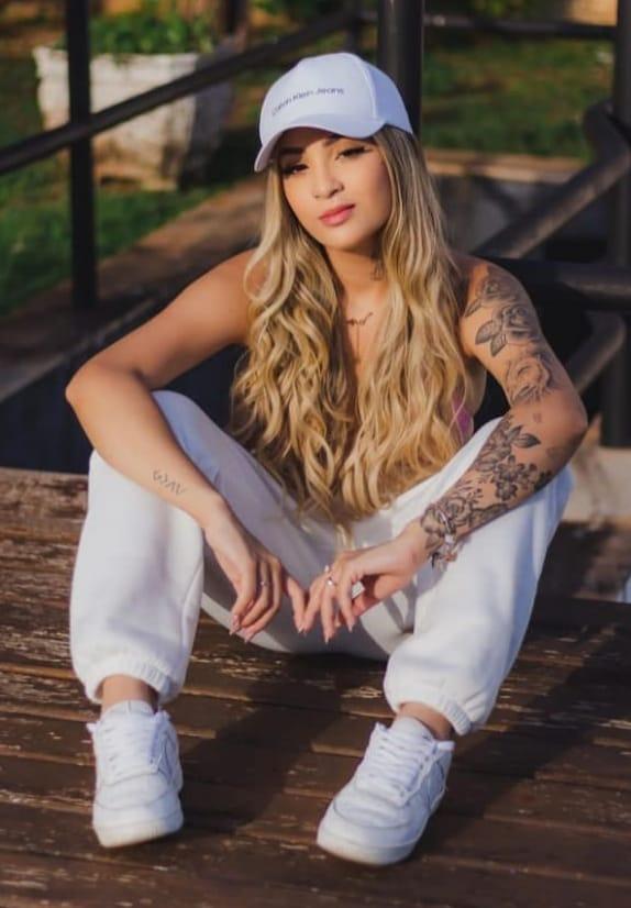 613801747: Chica busca chico en Almería