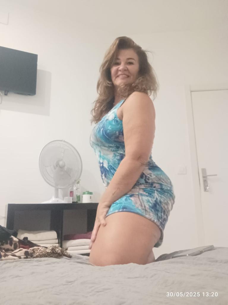 612260847: Chica busca chico en La Coruña