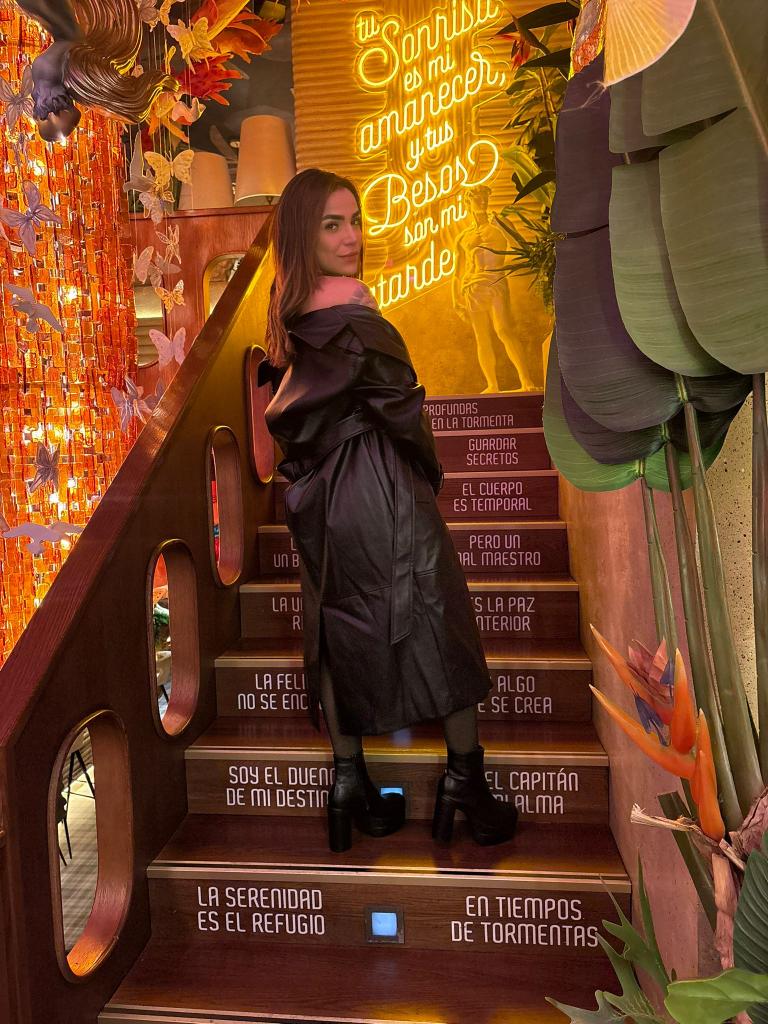 611265138: Chica busca chico en Málaga