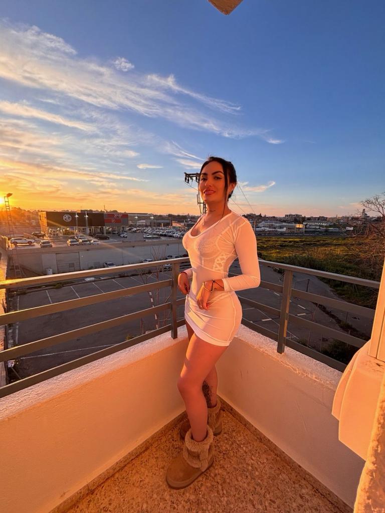 624296366: Chica busca chico en Murcia