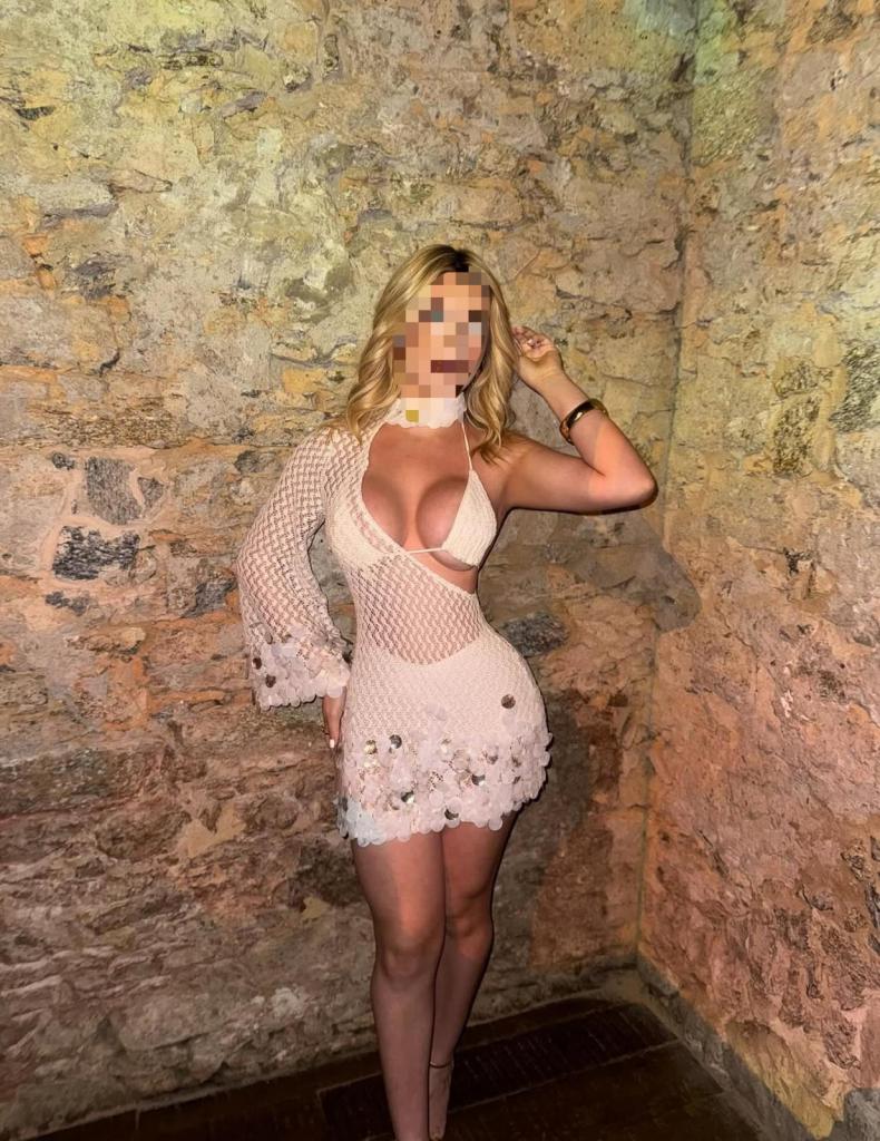 742095371: Chica busca chico en Lugo