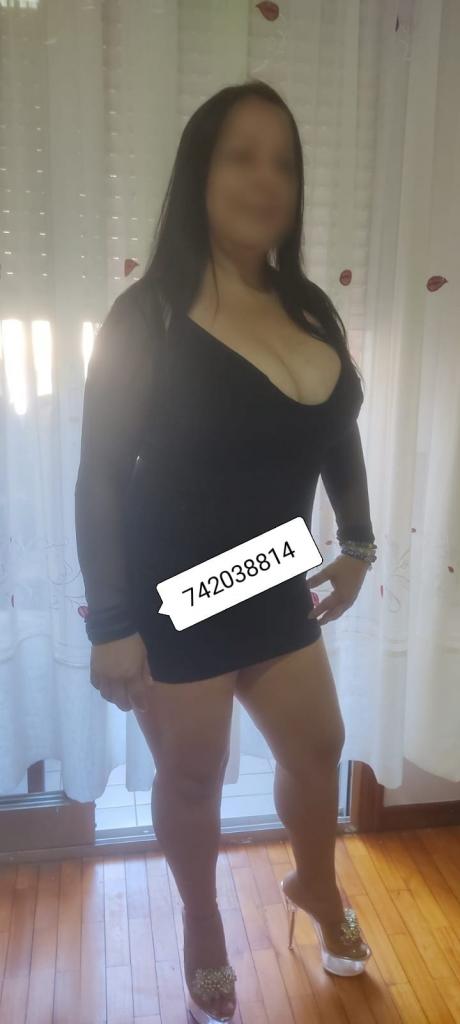 742038814: Chica busca chico en Orense
