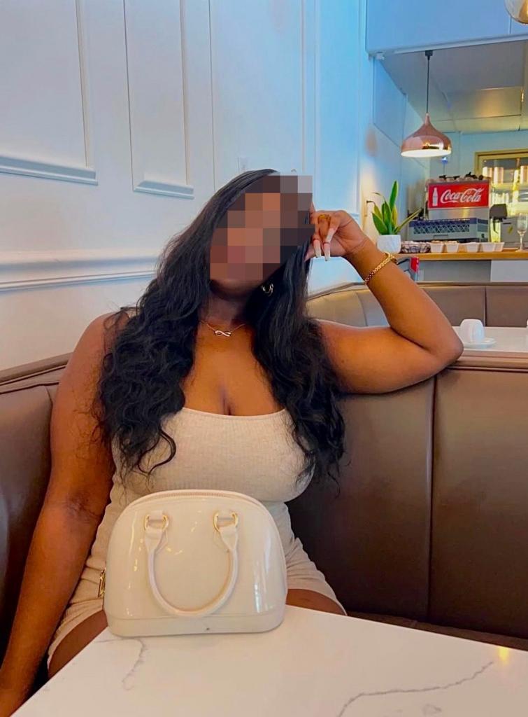 Chica busca chico en Tenerife: 