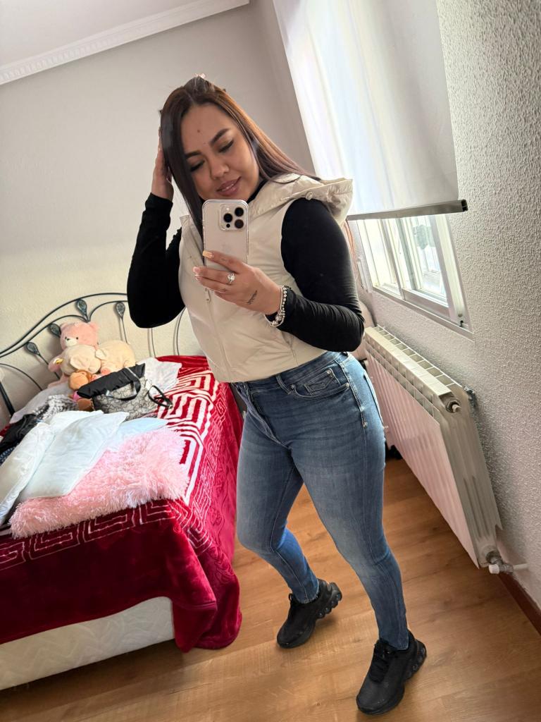 607817593: Chica busca chico en Badajoz