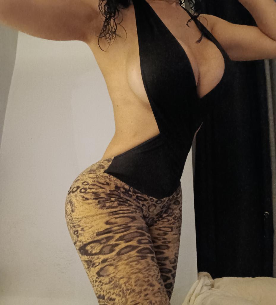 Chica busca chico en Cádiz: 