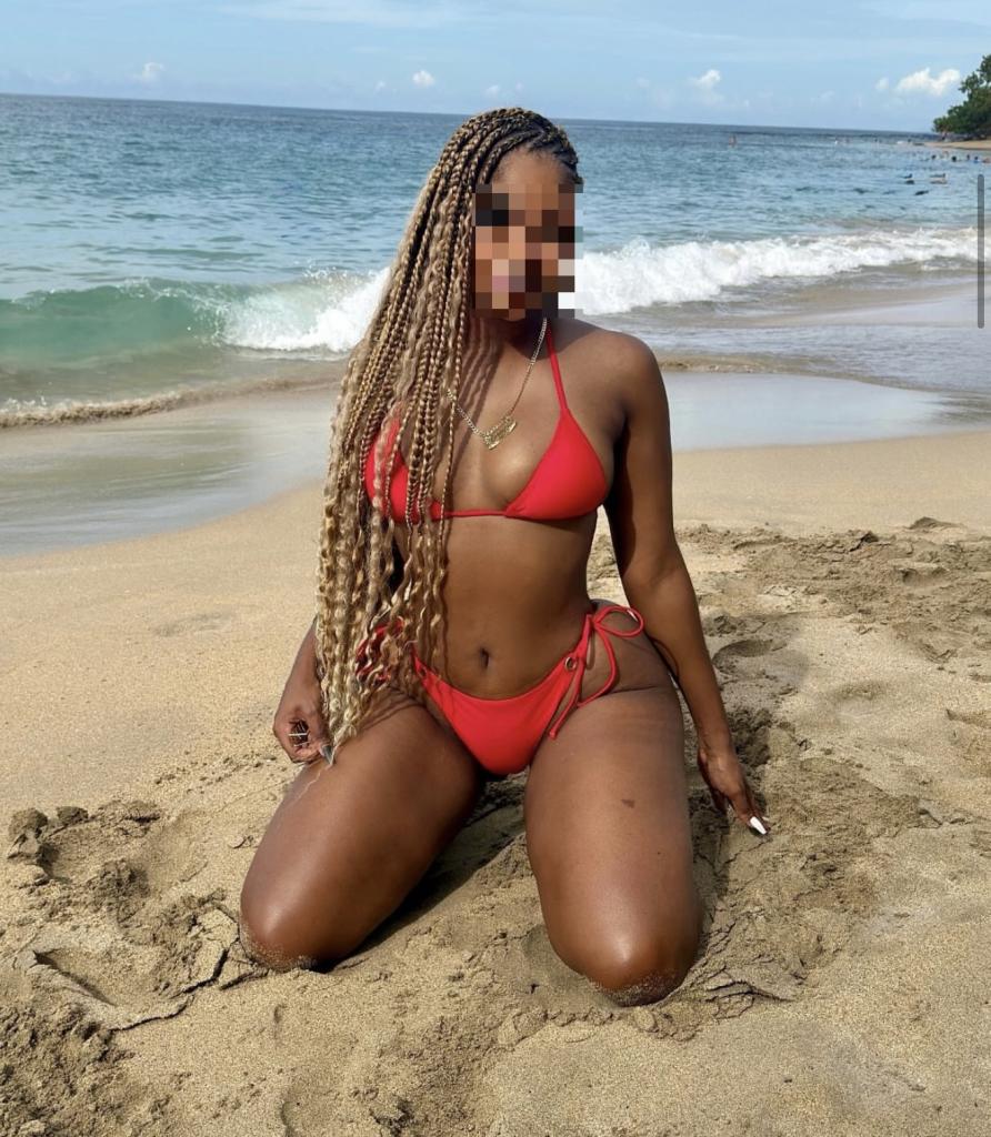 Chica busca chico en Cádiz: 