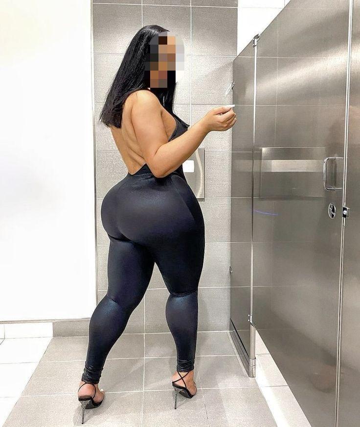 Chica busca chico en Sevilla: 