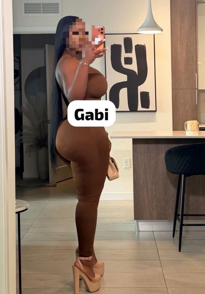 Chica busca chico en Sevilla: 