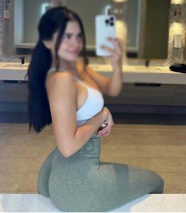 613345653: Chica busca chico en Ibiza