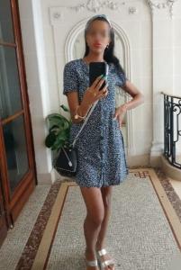 613767340: Chica busca chico en Pontevedra