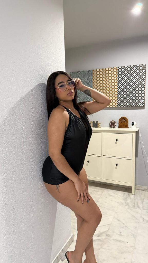 Chica busca chico en Almería: 