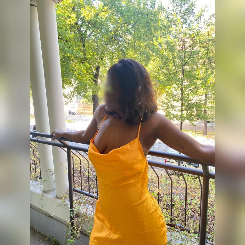 Chica busca chico en Almería: 