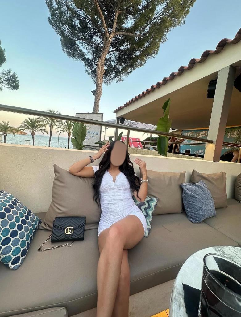 Chica busca chico en Almería: 