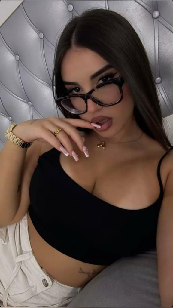 Chica busca chico en Tenerife: 