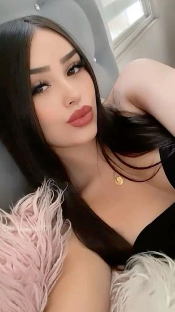 Chica busca chico en Tenerife: 