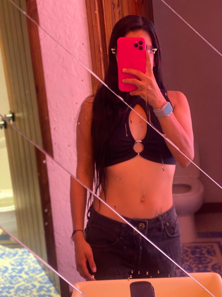 617746381: Chica busca chico en Madrid