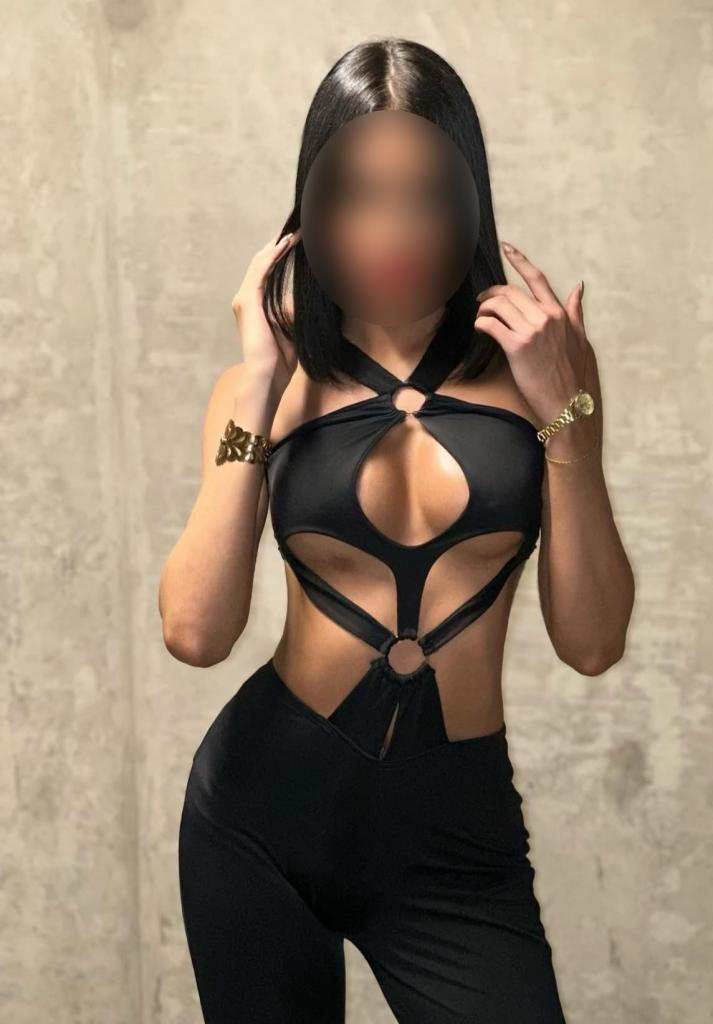Chica busca chico en Almería: 