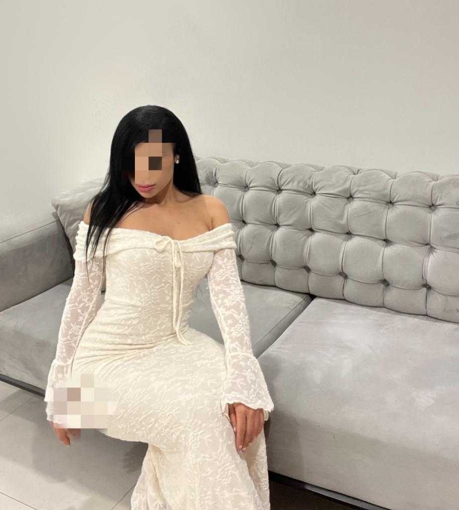 615597124: Chica busca chico en Pontevedra