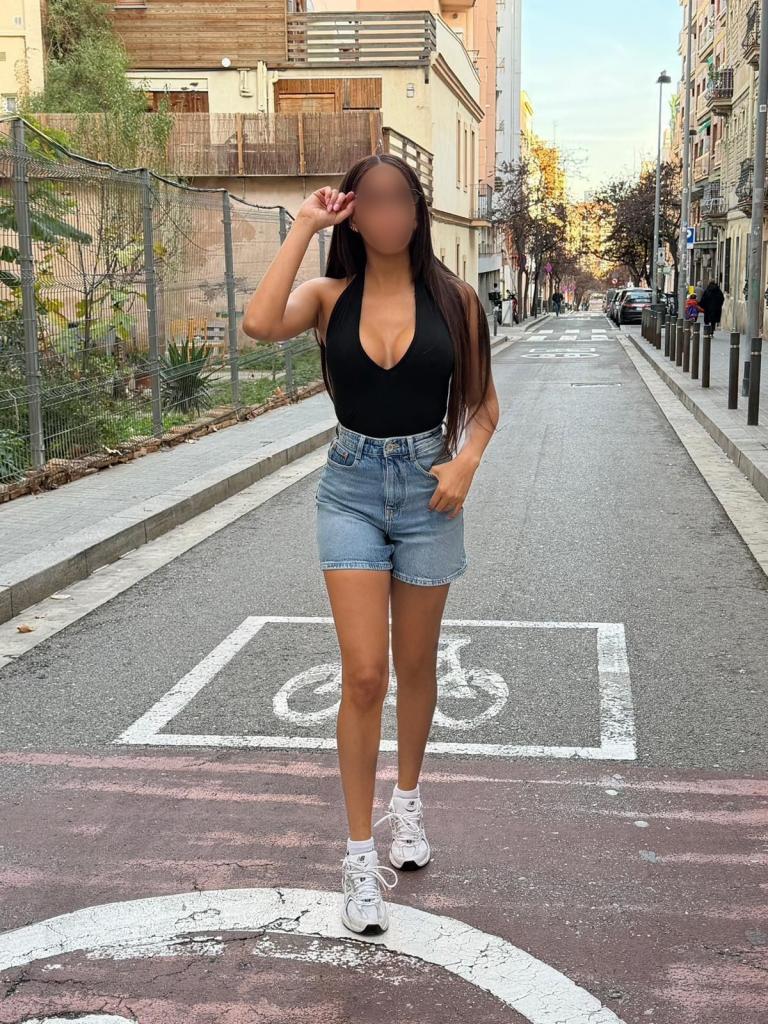 Chica busca chico en Barcelona: Chica busca chico