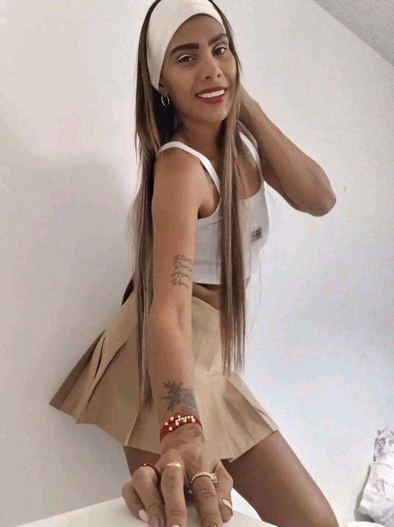 Chica busca chico en Cádiz: 