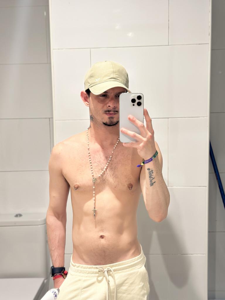 Chico busca chica en Sevilla: 