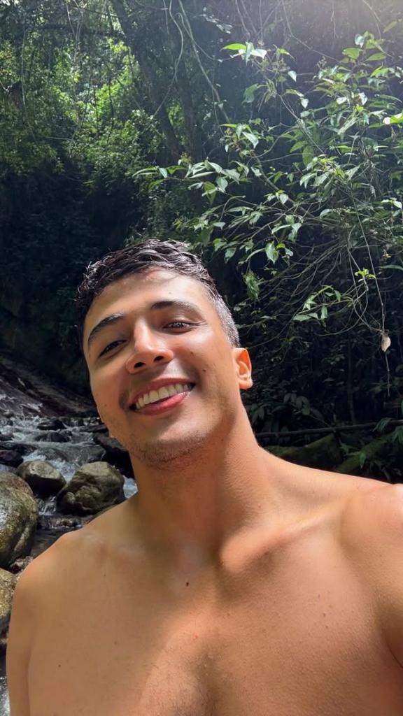 607019671: Chico busca chica en Barcelona