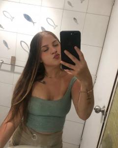 602703414: Chica busca chico en Sevilla