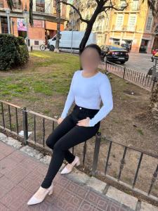 742035375: Chica busca chico en Valencia