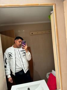 627371929: Chico busca chica en La Coruña