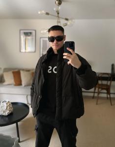 627449874: Chico busca chica en La Coruña