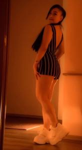 613908909: Chica busca chico en Barcelona