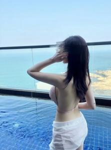 625889119: Chica busca chico en Gerona