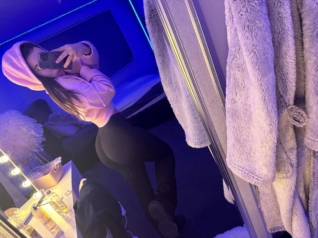 Chica busca chico en Almería: 