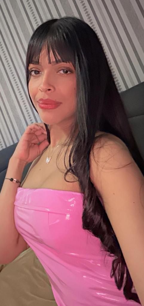 610394570: Chica busca chico en Zaragoza