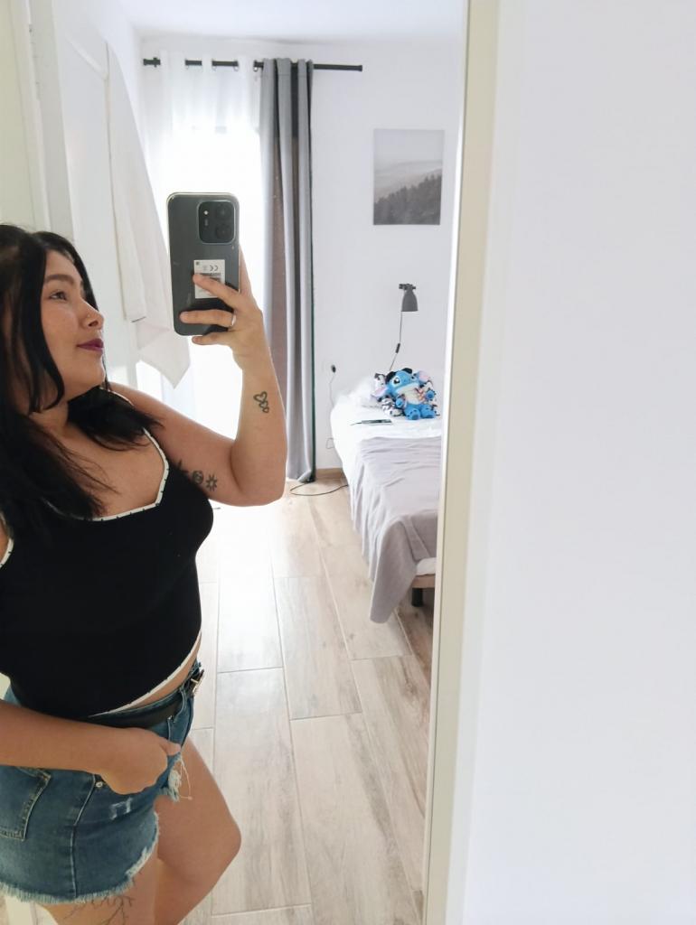 695520099: Chica busca chico en Tenerife