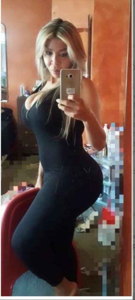 688373694: Transexual en León