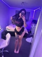 631676370: Chica busca chico en Almería