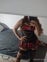 722465042: Chica busca chico en Barcelona