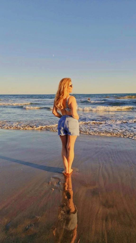 Chica busca chico en Ibiza: 