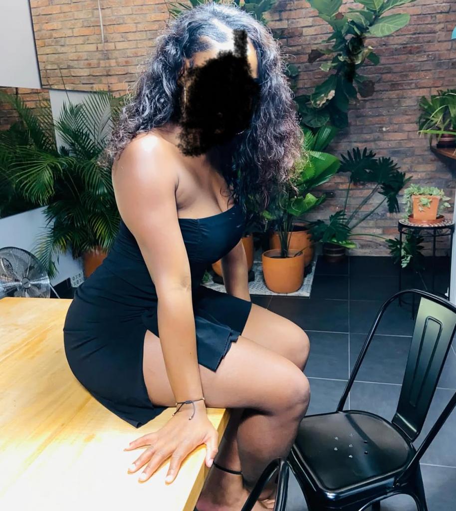 632826629: Chica busca chico en Barcelona