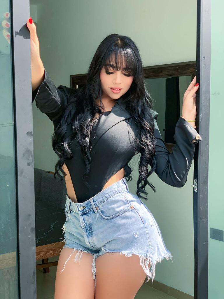 670832758: Chica busca chico en Valencia