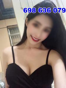 698636079: Chica busca chico en Barcelona