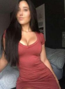 672965242: Chica busca chico en Sevilla