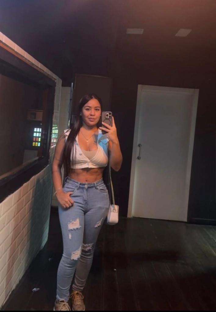 Chica busca chico en Almería: 