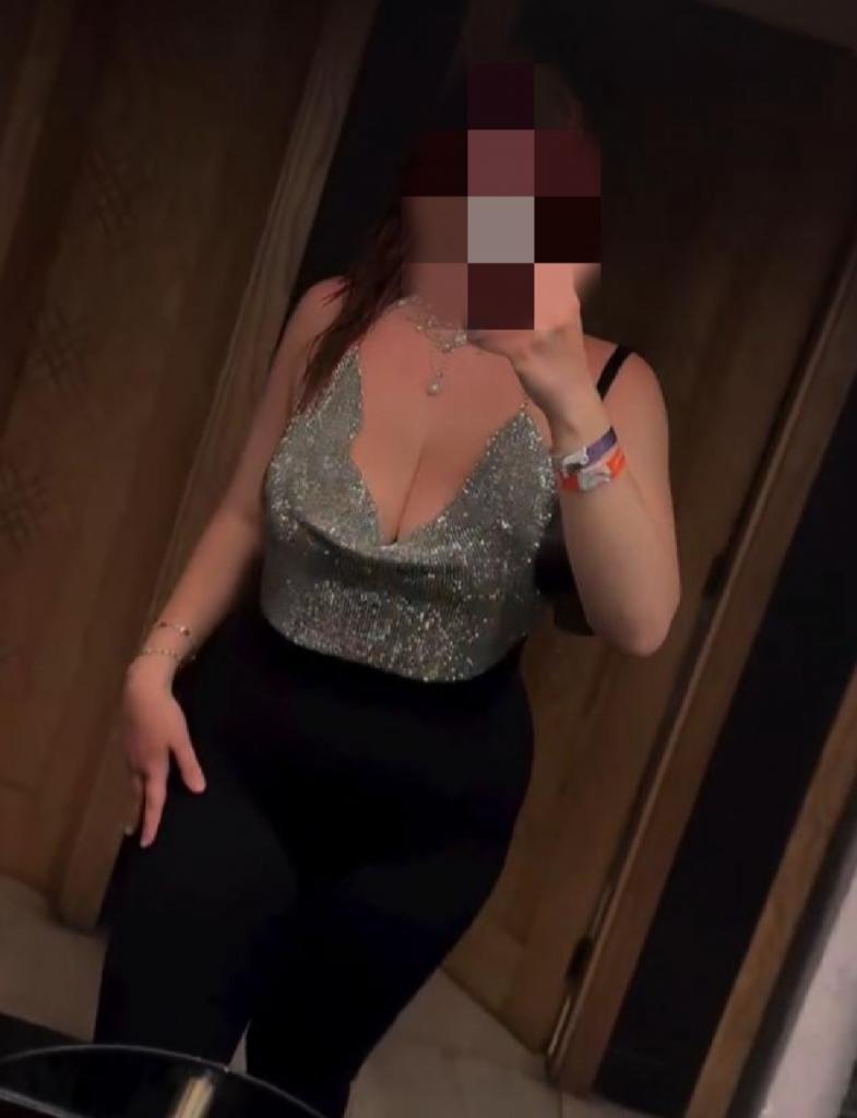 643579186: Chica busca chico en Huesca