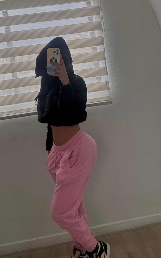 Chica busca chico en Málaga: Chica busca chico