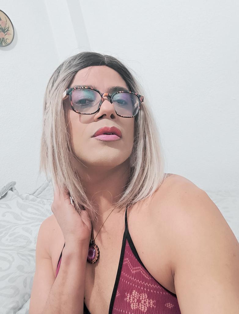 672152819: Chica busca chico en Madrid