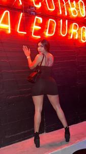 674970493: Chica busca chico en Málaga