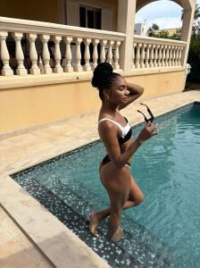 615796780: Transexual en Barcelona