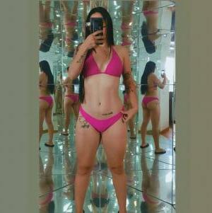 647748044: Chica busca chico en Málaga